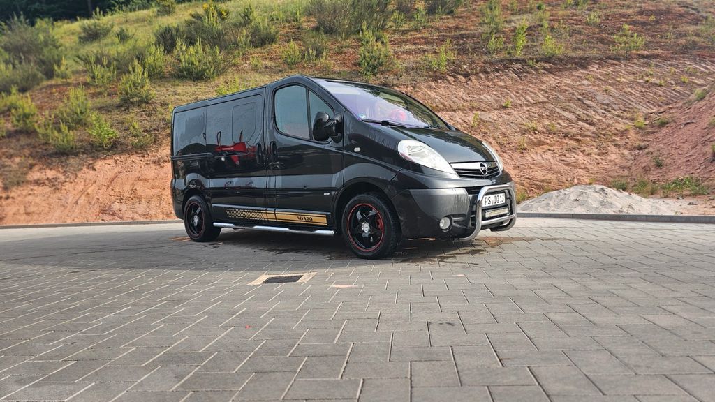 Opel Vivaro 274.500 km 11.900 &euro; LEMBERG 66969