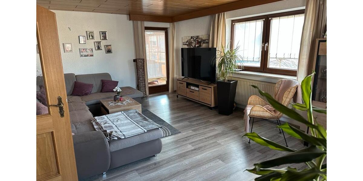 Erdgeschoßwohnung Brunnen - 4 Zimmer, 130 m&sup2;, 1.550&euro; | Angebot:26321417