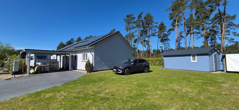 Moderner, neuwertiger Bungalow mit PV-Anlage, Wärmepumpe, Wallbox, Klima, Vollbad, EBK, 3 Carports uvm. - Bungalow Gorleben | Angebot:26573092