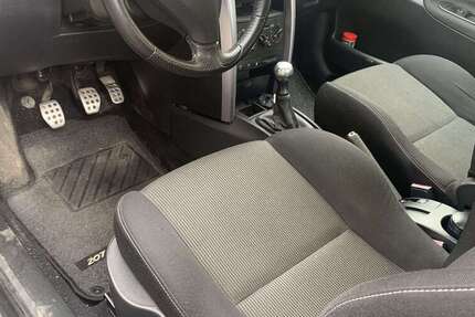 Peugeot 207 137.000 km 2.100 € Bayreuth 95444