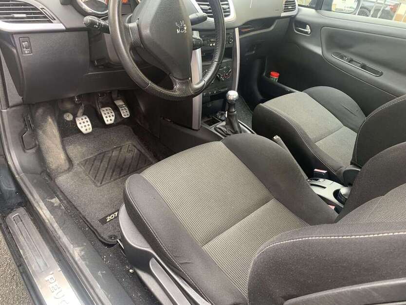 Peugeot 207 137.000 km 2.100 € Bayreuth 95444