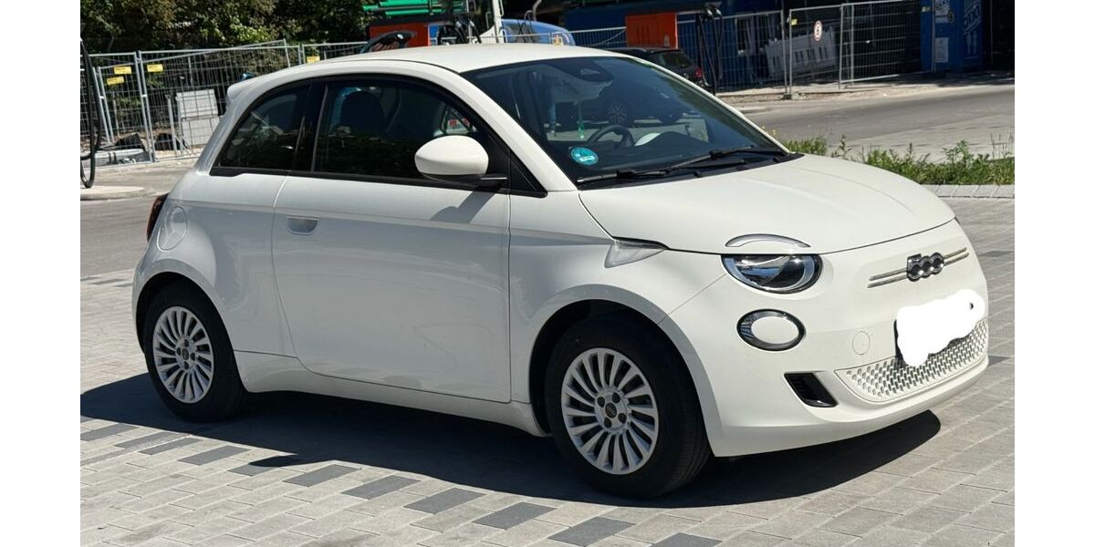 Fiat 500e 15.000 km 18.200 &euro; München 81669