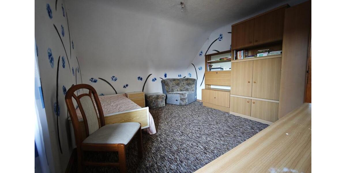 Einfamilienhaus Sankt Ingbert - 6 Zimmer, 131 m&sup2;, 250.000&euro; | Angebot:27153598