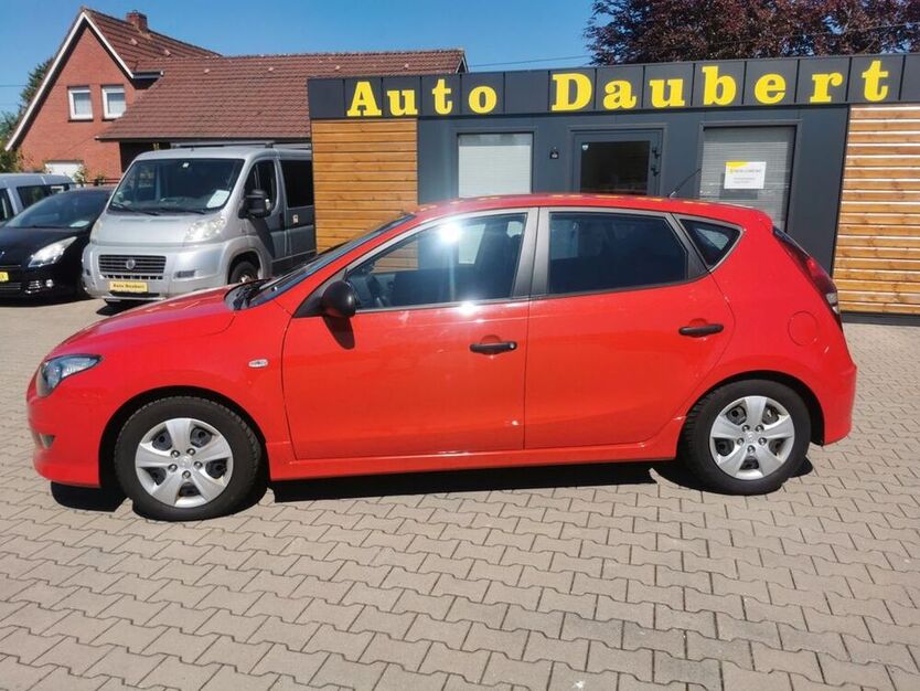 i30