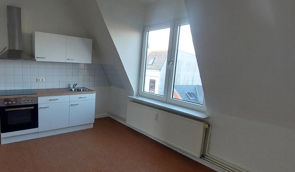 Dachgeschoßwohnung Flensburg Altstadt - 3 Zimmer, 66 m&sup2;, 670&euro; | Angebot:25377807