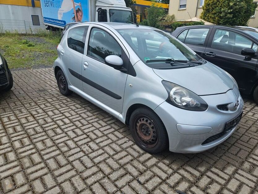 Aygo (X)
