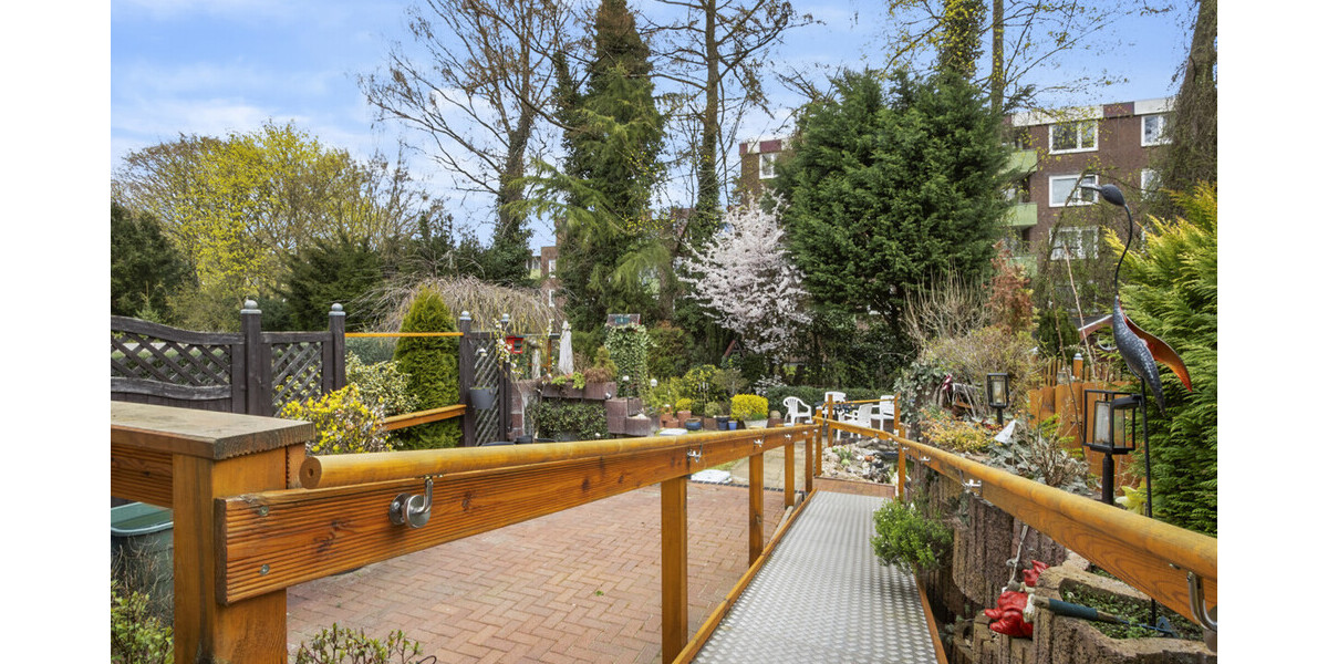 Delmenhorst-Annenheide Gepflegter Walmdachbungalow mit schönem Garten in zweiter Reihe - Bungalow Delmenhorst / Annenheide Annenheide | Angebot:26355215