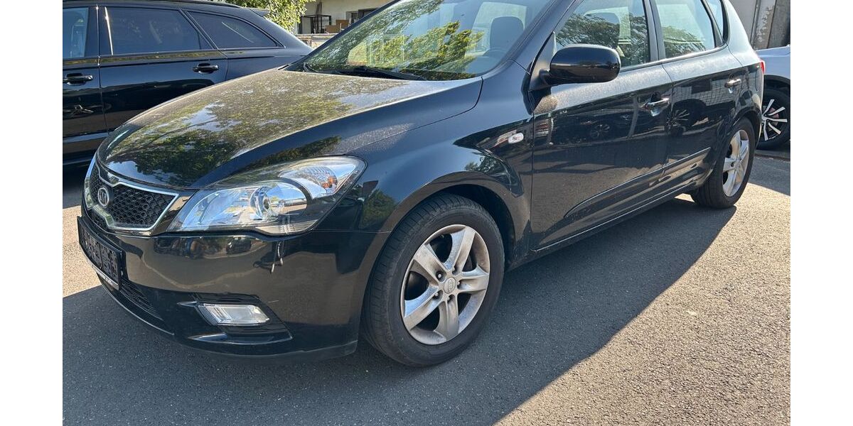 Kia ceed / Ceed 101.639 km 1.990 &euro; Göttingen 37079