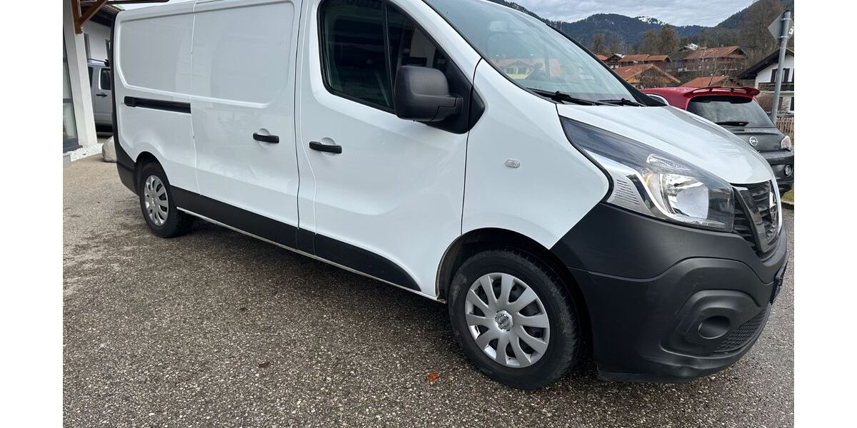 Nissan NV300 156.000 km 11.999 &euro; Lenggries 83661
