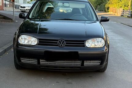 VW Golf 112.000 km 2.299 € Kassel 34123