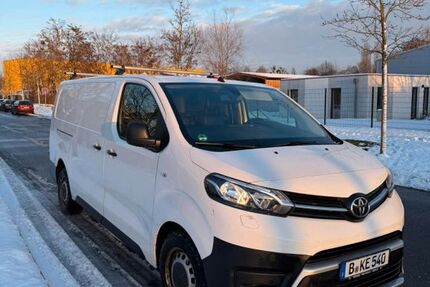 Toyota Proace (Verso) 191.000 km 10.380 &euro; Hennigsdorf 16761