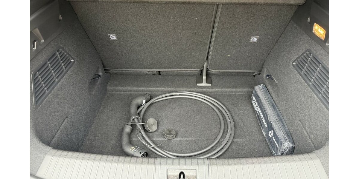 Renault Megane E-Tech Techno 220 / SitzH/Lenkr.H/ACC 4.300 km 31.490 &euro; Donauwörth 86609