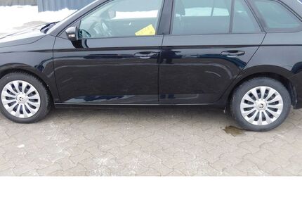 Skoda Fabia 25.700 km 15.990 &euro; Vordorf 38533