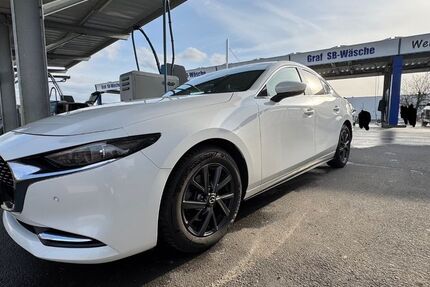 Mazda 3 63.000 km 16.990 &euro; Hagenbüchach 91469