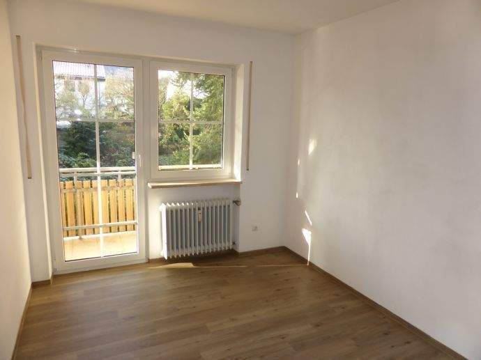 Etagenwohnung Heroldsberg - 4 Zimmer, 105 m&sup2;, 1.100&euro; | Angebot:25537378