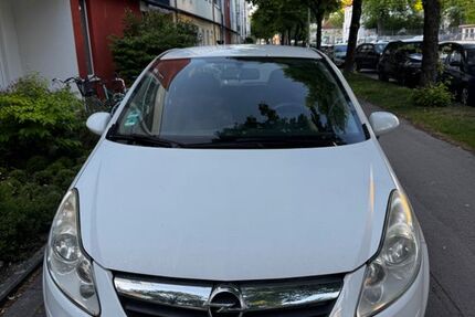 Opel Corsa 176.000 km 1.500 &euro; München 81241