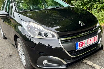Peugeot 208 62.000 km 8.399 € Engelskirchen 51766