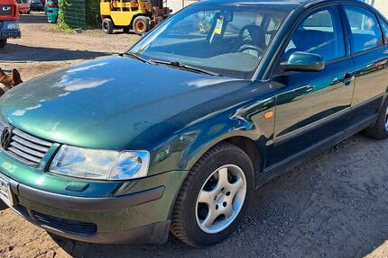 VW Passat 146.000 km 1.890 € Berlin 13585