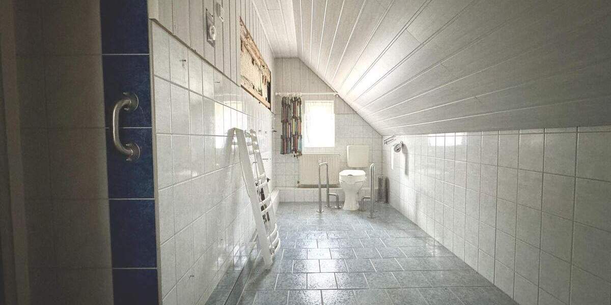 Einfamilienhaus Kubschütz Jenkwitz - 8 Zimmer, 179 m&sup2;, 240.000&euro; | Angebot:25877470