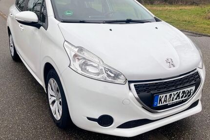 Peugeot 208 133.000 km 5.000 &euro; Rheinstetten 76287