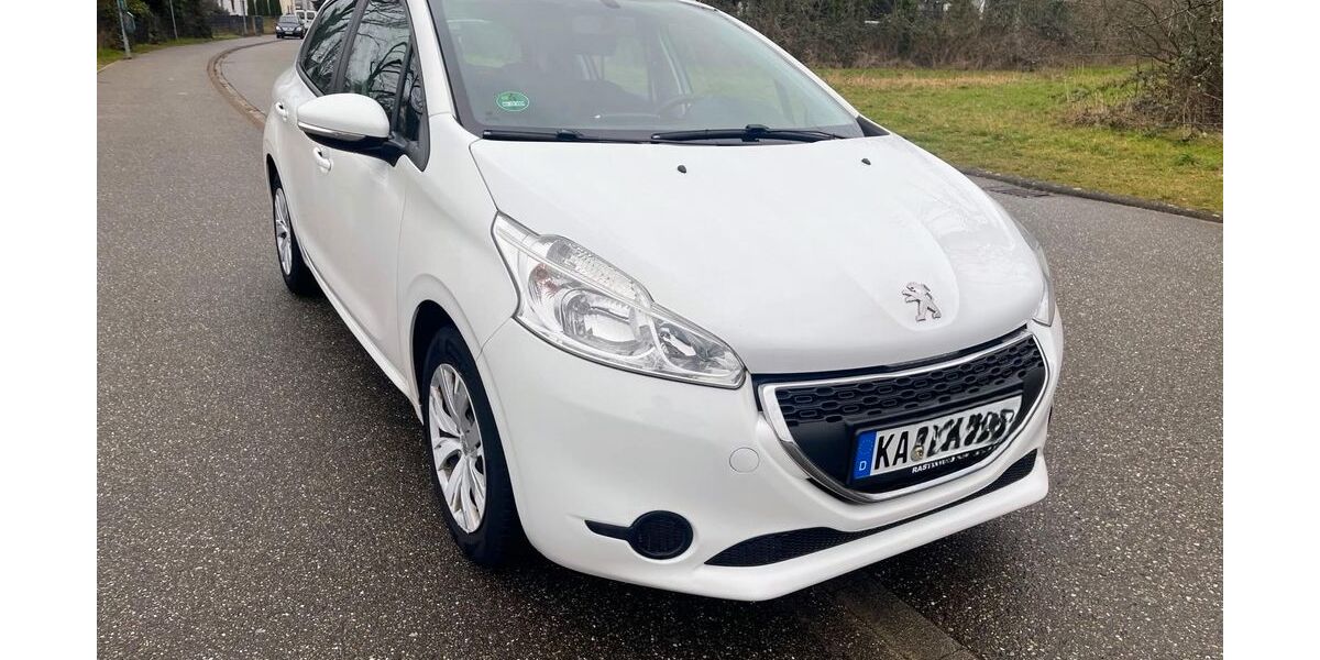 Peugeot 208 133.000 km 5.000 &euro; Rheinstetten 76287