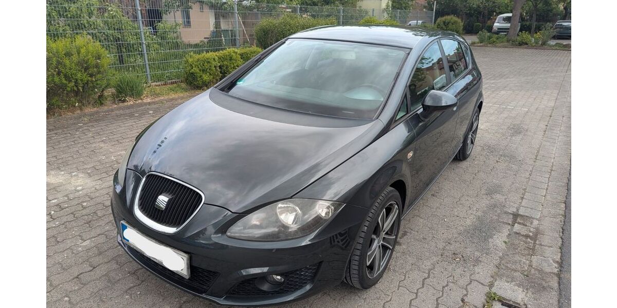 Seat Leon 115.082 km 3.999 &euro; Karbach 97842