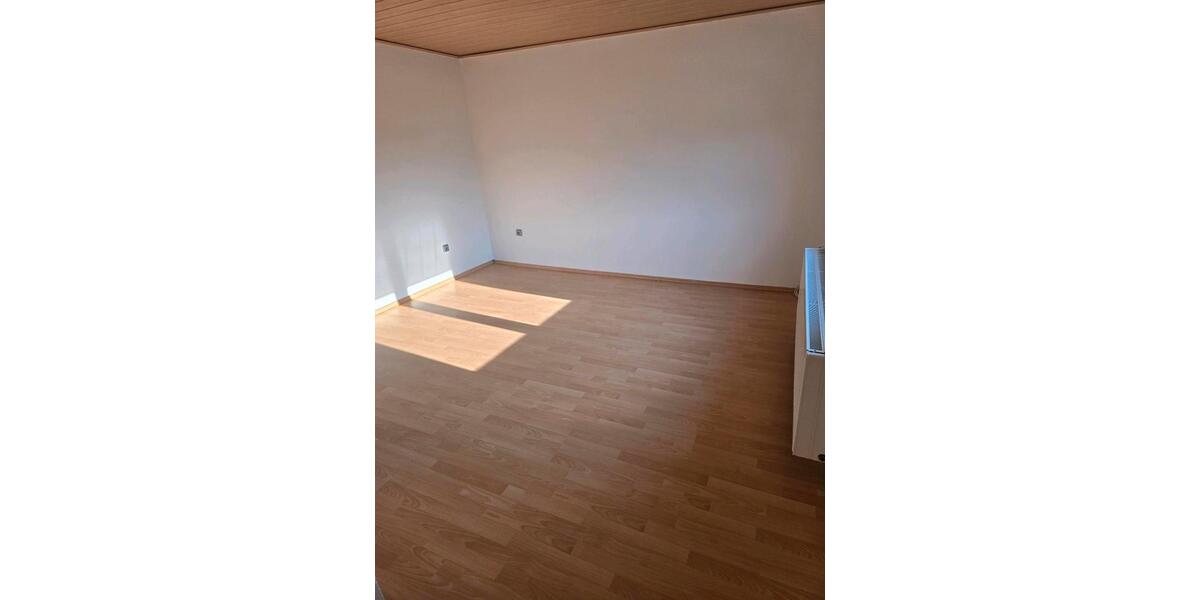 Etagenwohnung Waldkraiburg - 3 Zimmer, 68 m&sup2;, 169.000&euro; | Angebot:25883195