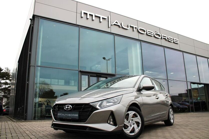 i20