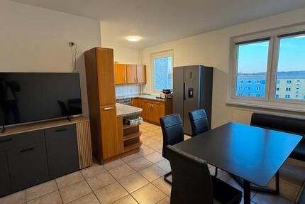 Wohnen auf Zeit Neubrandenburg - 5 Zimmer, 150 m&sup2;, 365&euro; | Angebot:25137078
