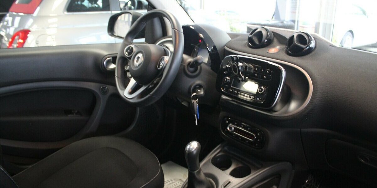 Smart ForTwo coupe passion 43.179 km 11.780 € Euskirchen 53881