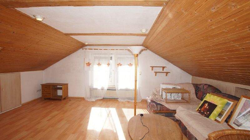 Einfamilienhaus Geiselhöring - 7 Zimmer, 177 m&sup2;, 225.000&euro; | Angebot:25428197