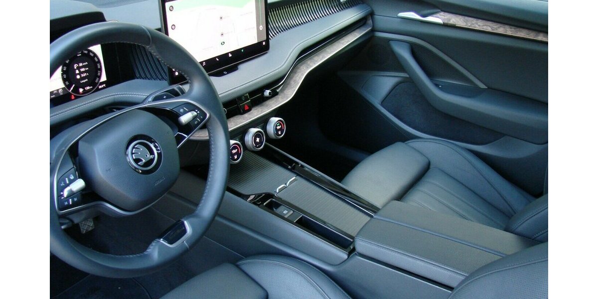 Skoda Superb 2.0TDi L&K 4x4 ACC LED AHK H&K 360º 41.532 km 39.980 &euro; Falkensee 14612