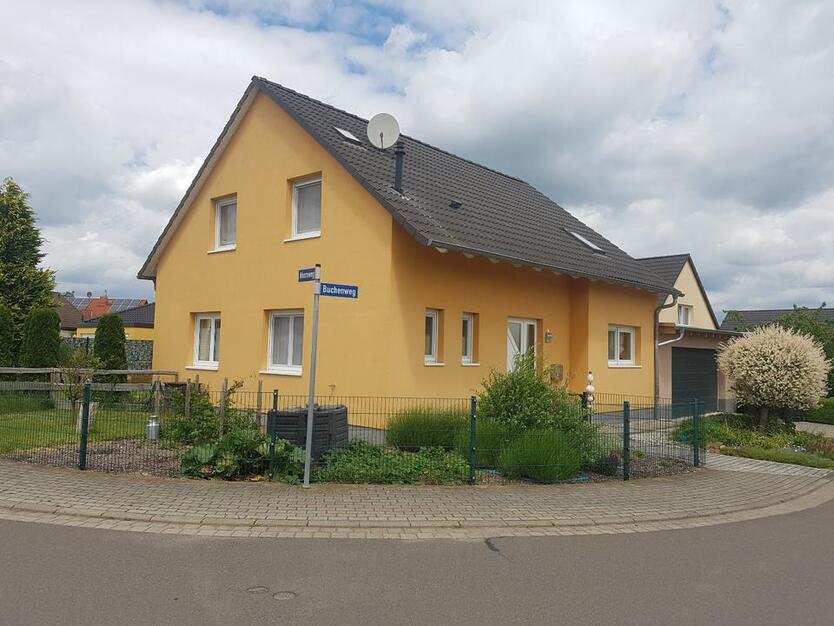 Einfamilienhaus mit GartenDoppelgarage - ohne Makler