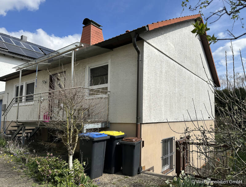 Willkommen in Ihrem neuen Zuhause in Karben - Okarben Freistehendes Einfamilienhaus mit Garage