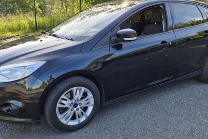 Ford Focus 124.500 km 5.100 &euro; Neustadt 96465