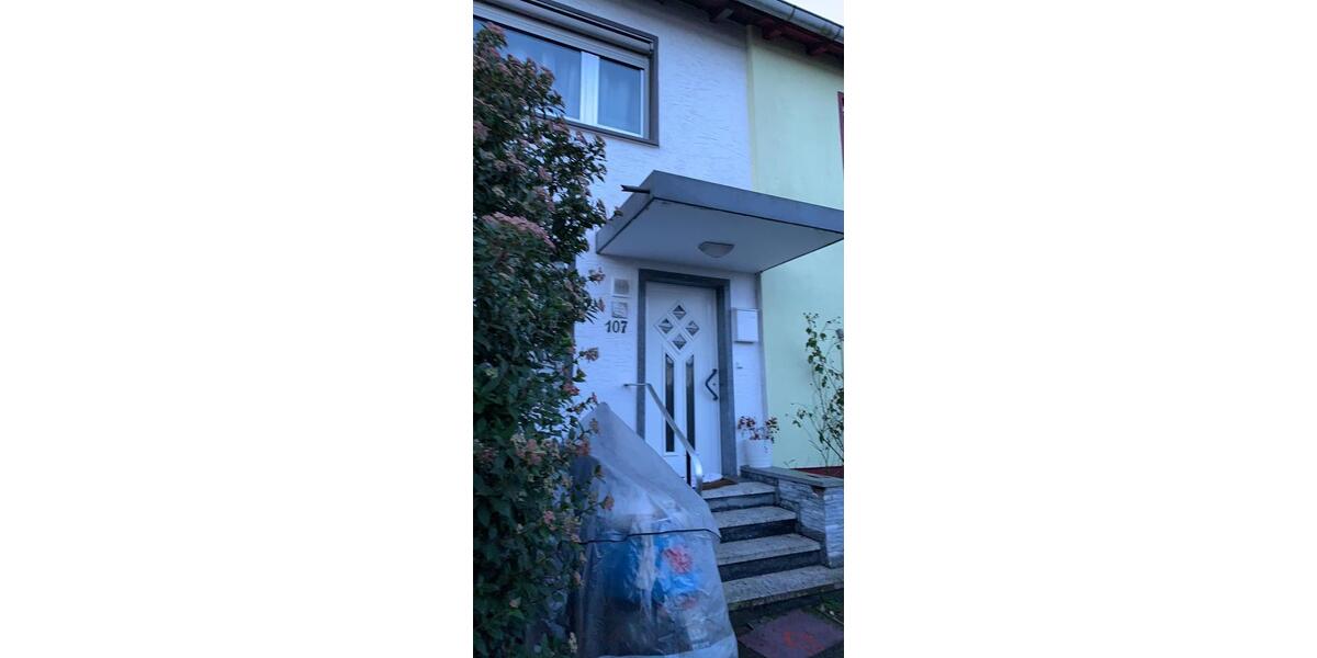 Reihenhaus Frankfurt am Main Eschersheim - 3 Zimmer, 90 m&sup2;, 650.000&euro; | Angebot:26240595