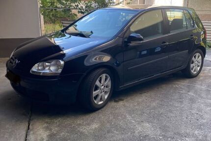 VW Golf 221.923 km 2.899 &euro; Fellbach 70736