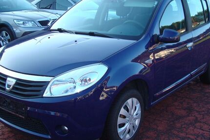 Dacia Sandero 184.000 km 2.250 &euro; Ruhmannsfelden 94239