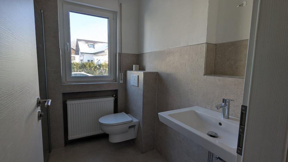 Einfamilienhaus Kelkheim (Taunus) - 8 Zimmer, 211 m&sup2;, 3.000&euro; | Angebot:26136507