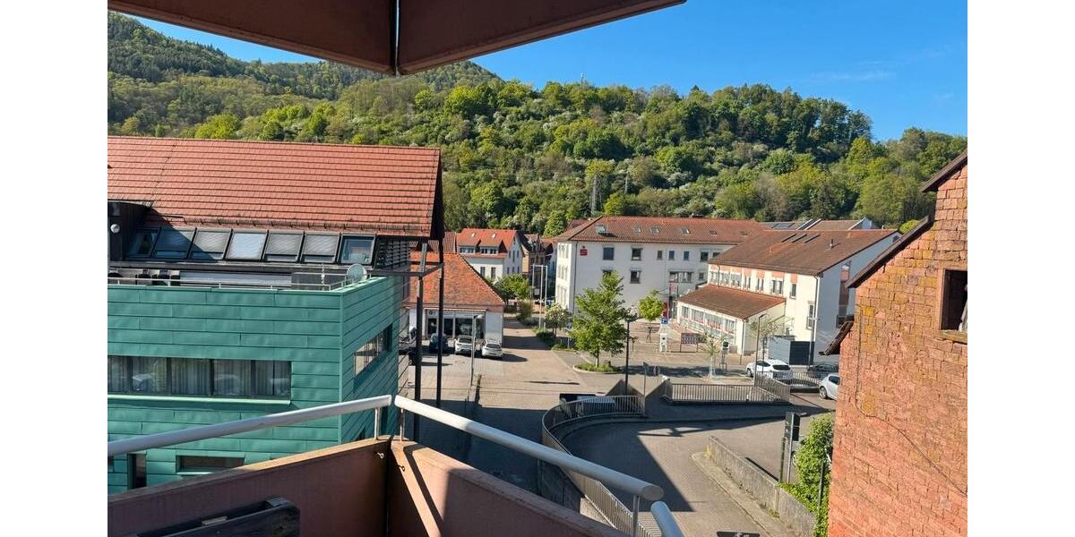 Etagenwohnung Annweiler am Trifels - 3 Zimmer, 90 m&sup2;, 1.000&euro; | Angebot:26325925