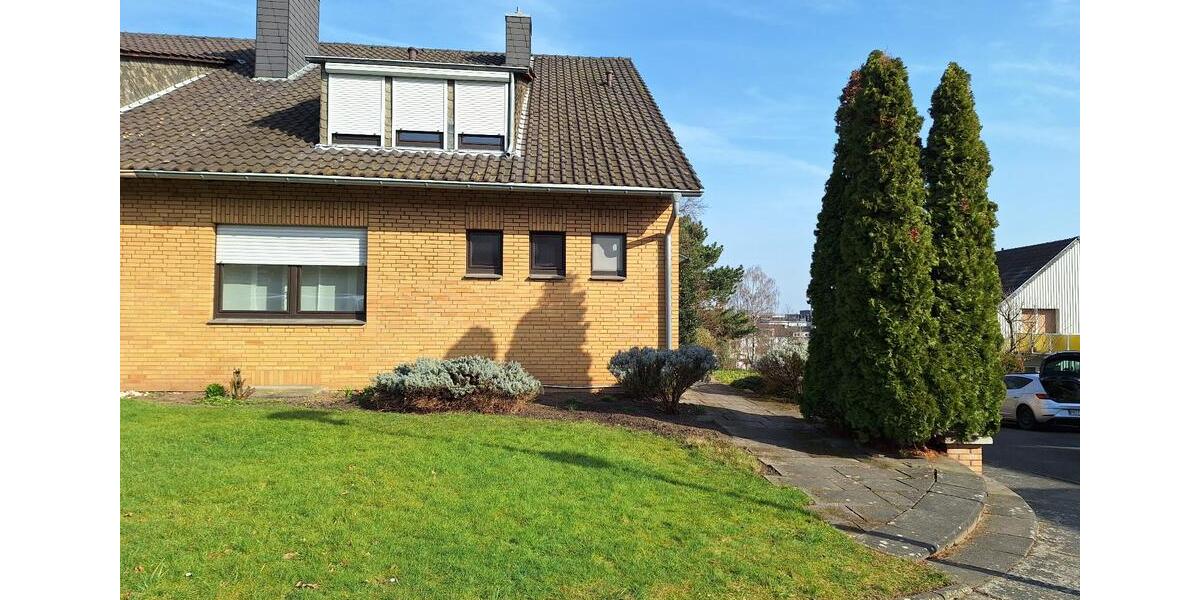 Doppelhaushälfte Mönchengladbach Süd - 3 Zimmer, 145 m&sup2;, 1.300&euro; | Angebot:25290020