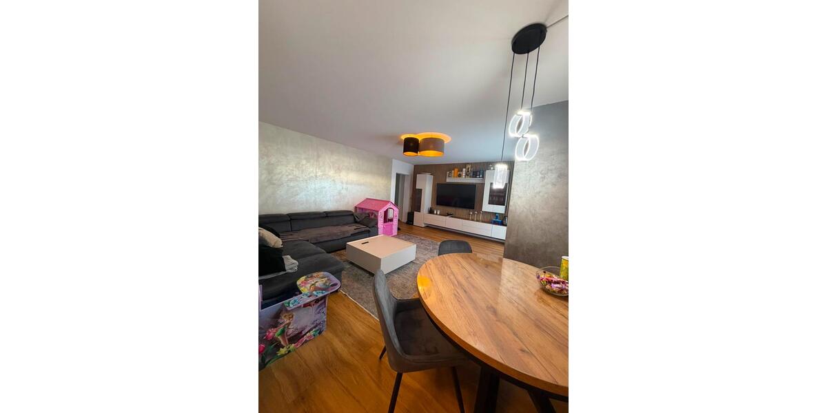 Erdgeschoßwohnung Neutraubling - 3 Zimmer, 86 m&sup2;, 385.000&euro; | Angebot:27271532