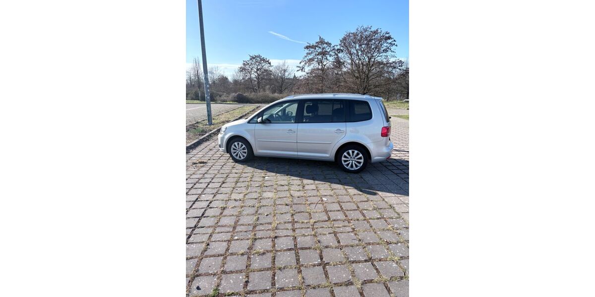 VW Touran 166.000 km 9.900 &euro; Wolfsburg 38442
