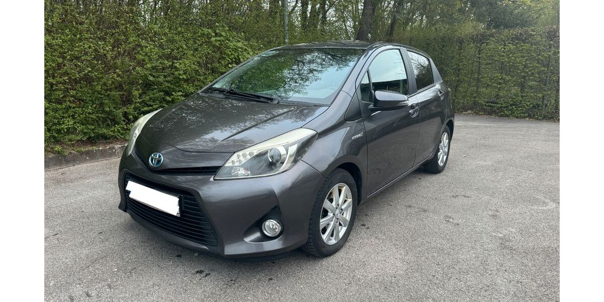 Toyota Yaris 174.900 km 8.900 &euro; München 81673
