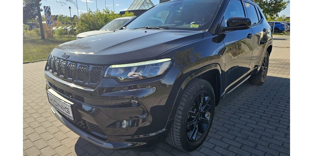 Jeep Compass 31.929 km 26.899 &euro; Cottbus 03044