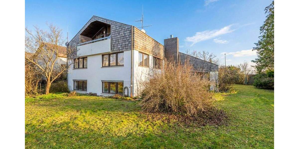Einfamilienhaus mit Pool, Einliegerwohnung und weitläufigem Grundstück 7 zimmer