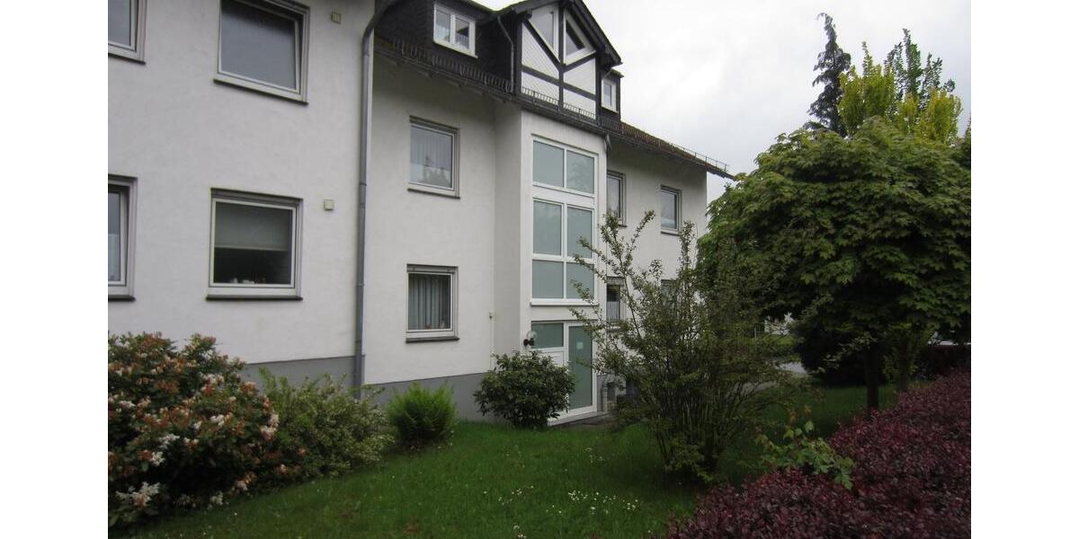 Hochparterre Schmallenberg - 4 Zimmer, 107 m&sup2;, 840&euro; | Angebot:26262990