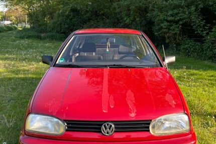 VW Golf 61.421 km 2.900 &euro; Germersheim 76726