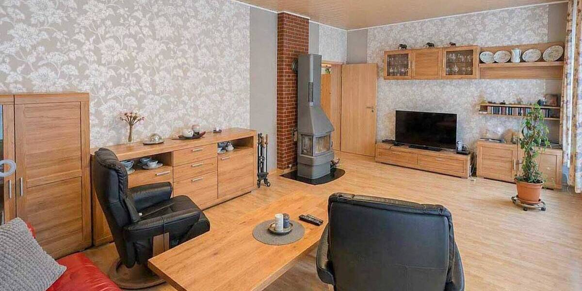 Etagenwohnung Delligsen - 3 Zimmer, 123 m&sup2;, 99.000&euro; | Angebot:26435064