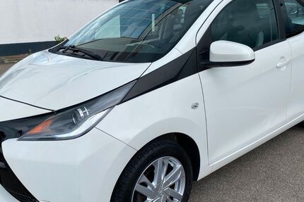 Toyota Aygo (X) 95.000 km 6.990 € Aalen 73431